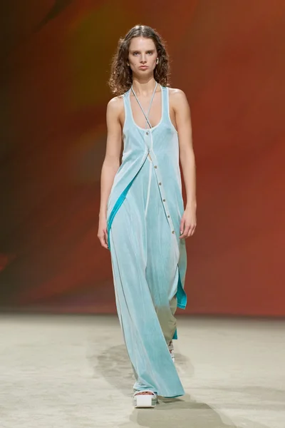 Look 49